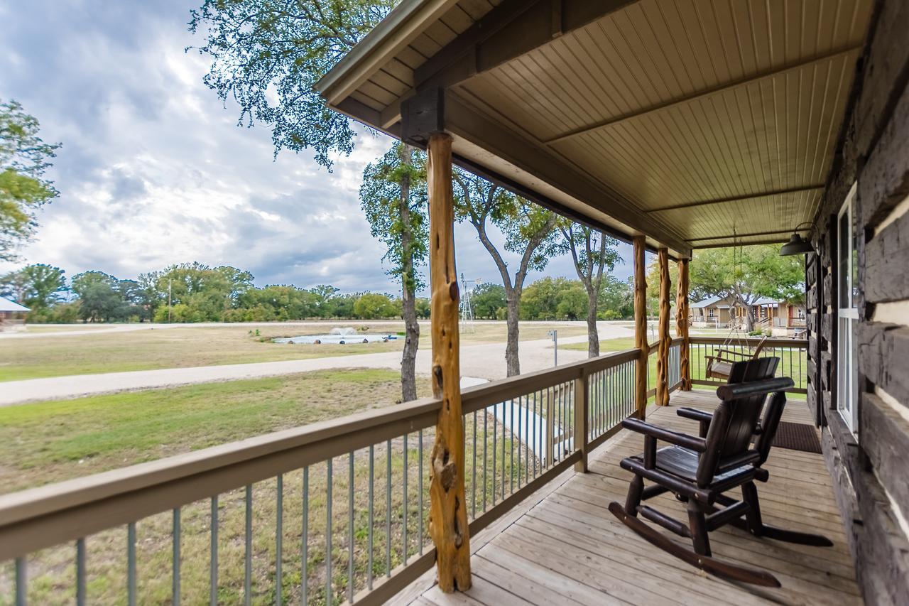 Vineyard Trail Cottages- Adults Only Fredericksburg Habitación foto