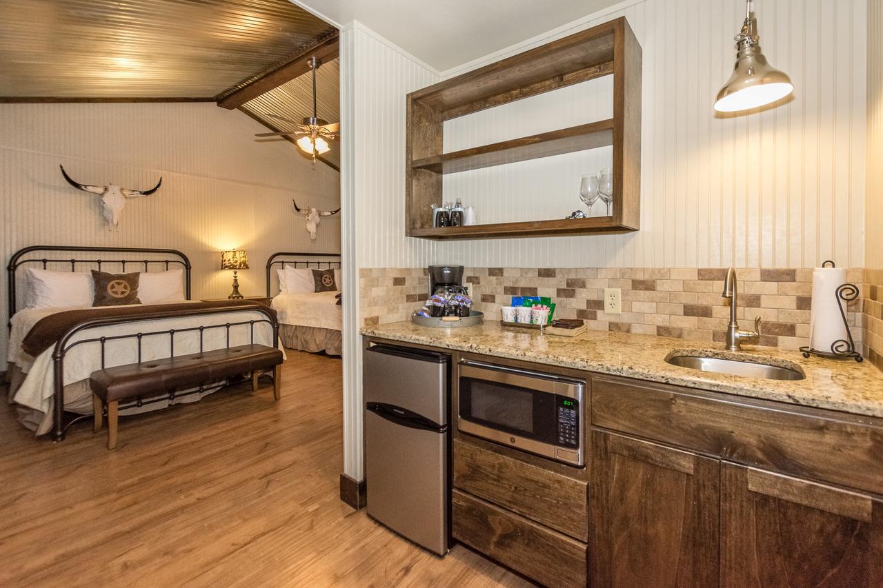 Vineyard Trail Cottages- Adults Only Fredericksburg Habitación foto
