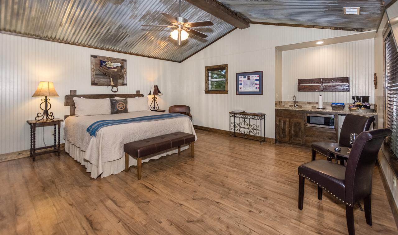 Vineyard Trail Cottages- Adults Only Fredericksburg Habitación foto