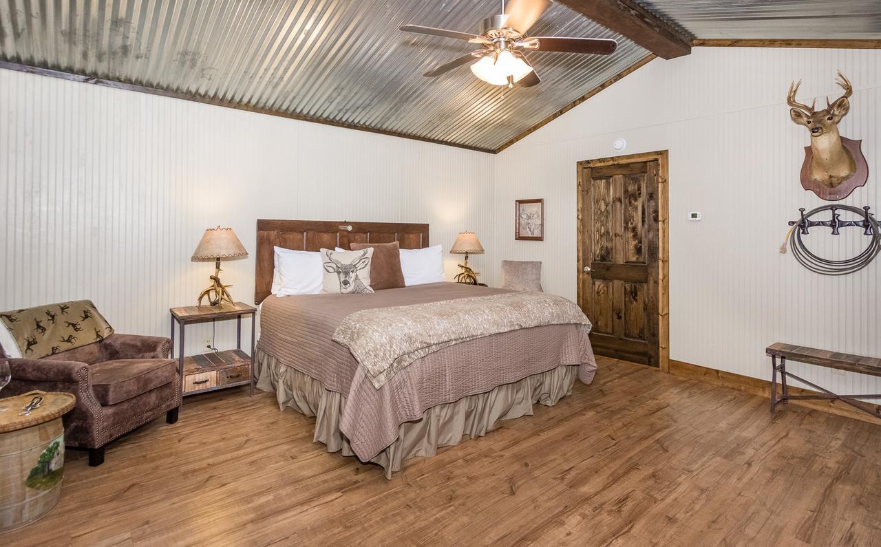 Vineyard Trail Cottages- Adults Only Fredericksburg Habitación foto