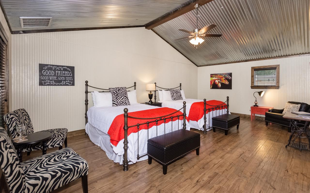 Vineyard Trail Cottages- Adults Only Fredericksburg Habitación foto