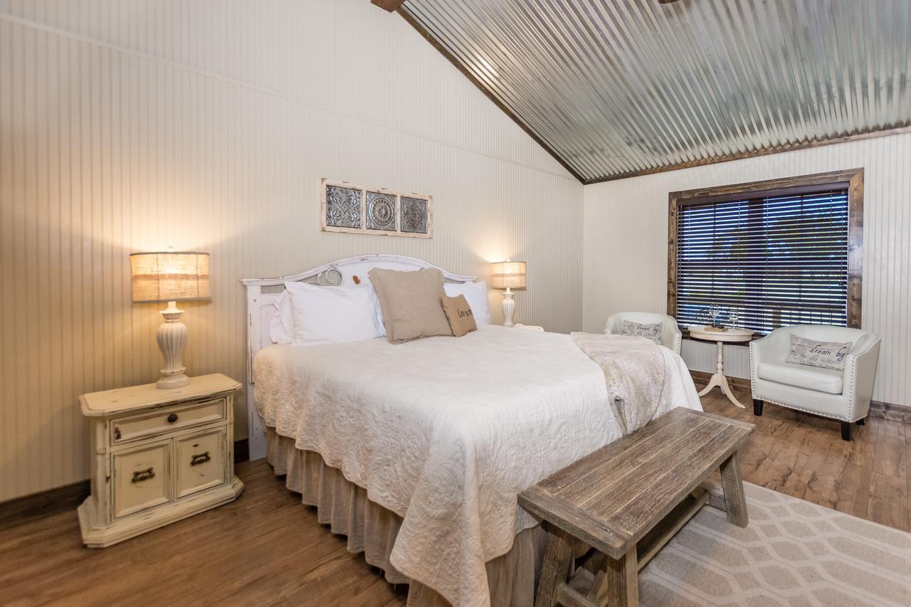 Vineyard Trail Cottages- Adults Only Fredericksburg Habitación foto