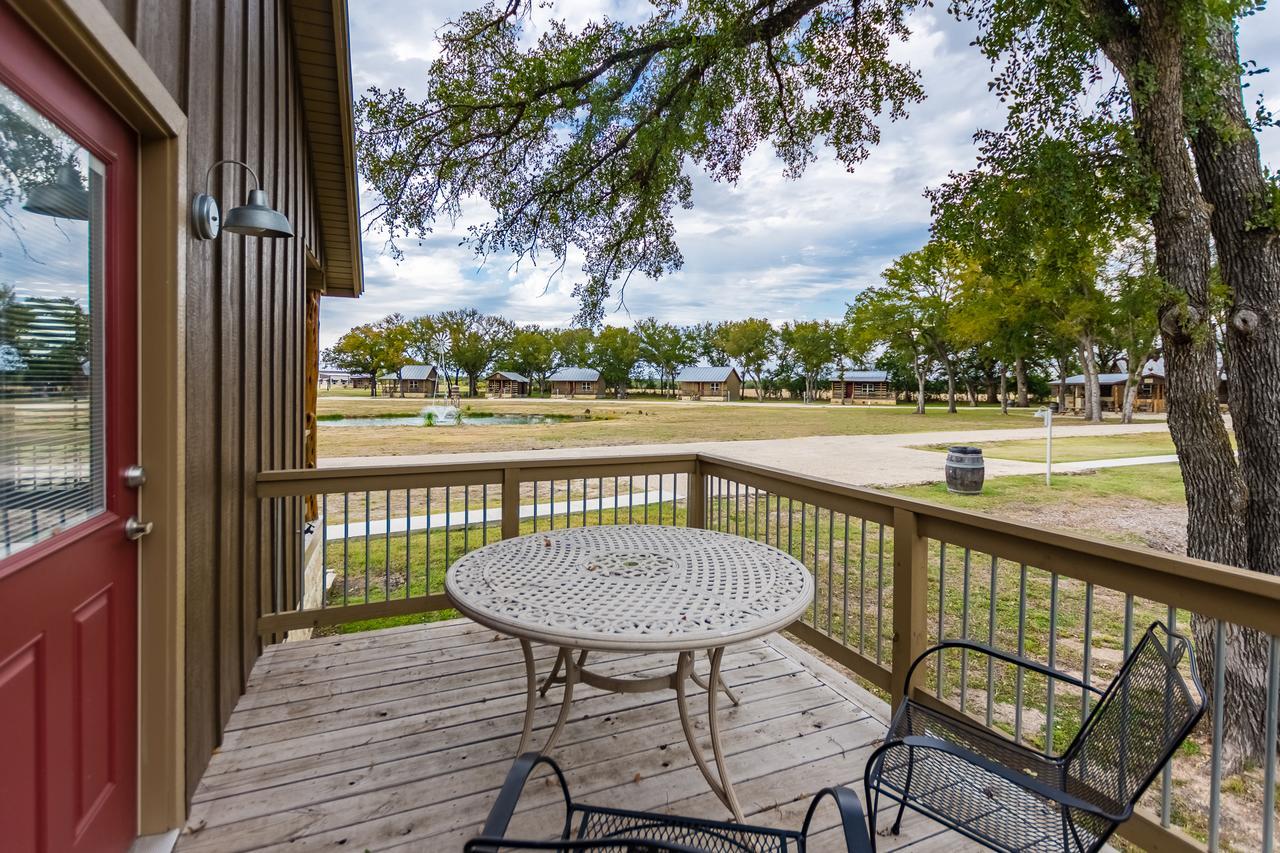 Vineyard Trail Cottages- Adults Only Fredericksburg Habitación foto