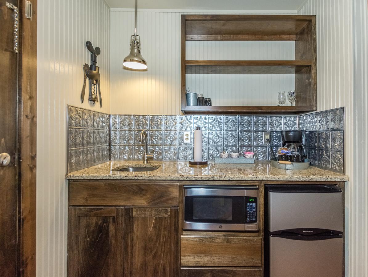 Vineyard Trail Cottages- Adults Only Fredericksburg Habitación foto